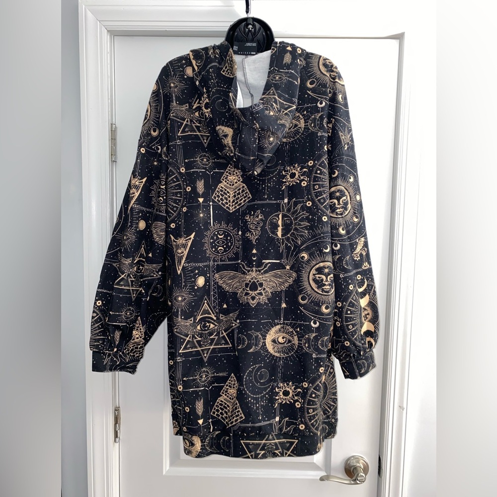 ASOS Oversized Black Witchy Graphic Hoodie Dress - Picture 4 of 8